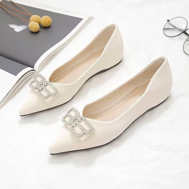 Dame Ballerinas med moderne strassdetalje og elegant tæppeparti Stilla