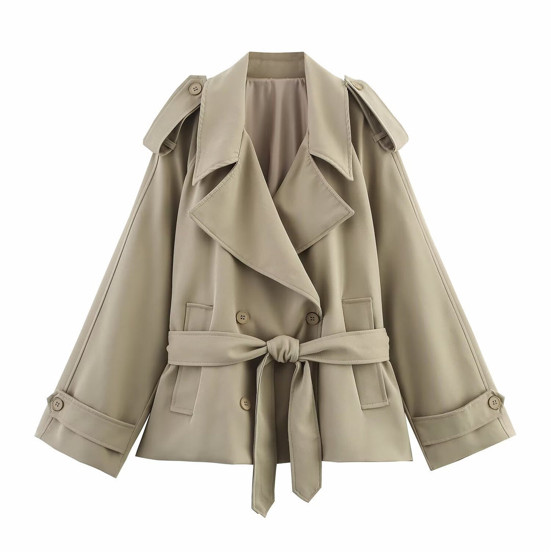 Dame fashion trenchcoat med bred krave og praktiske lommer Stilla