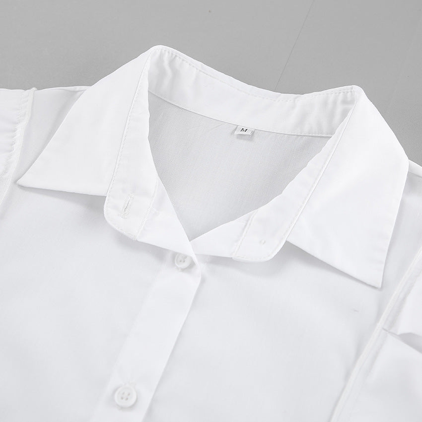 Damebluse med voluminøse ruffle detaljer og elegant design Stilla