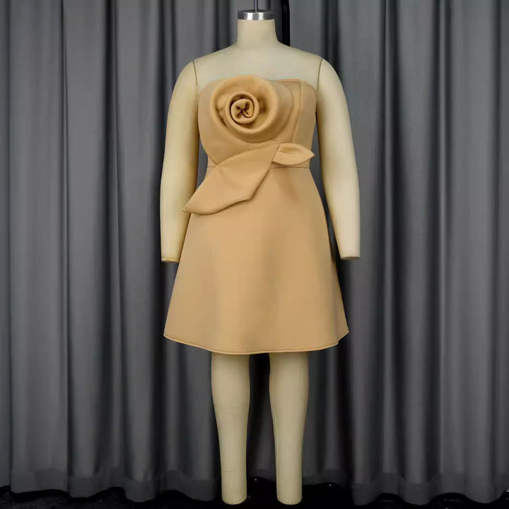 Dame elegant brudepige-kjole med voluminøst rose-detalje Skovae