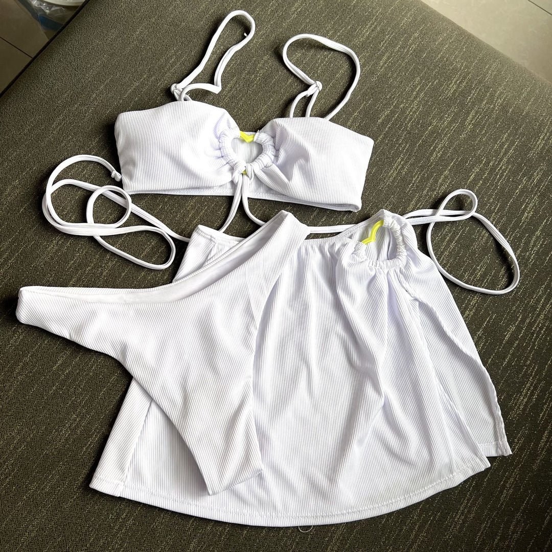 Dame Bikini-sæt med fremragende snøre-design og flydende nederdel Stilla