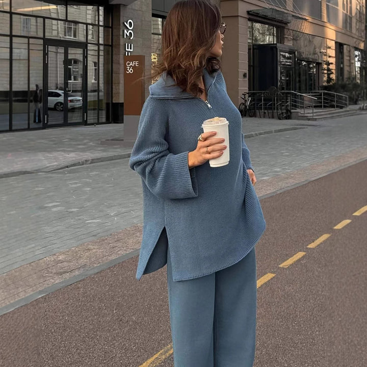 Kvinders hyggelige striktrøje med høj hals og fashionable detaljer Skovae
