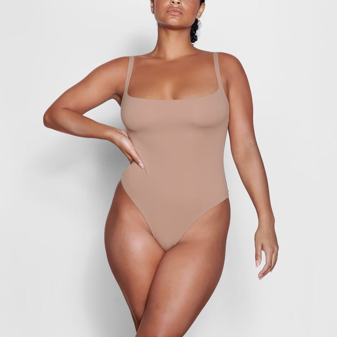 Dame konturformerende body Stilla