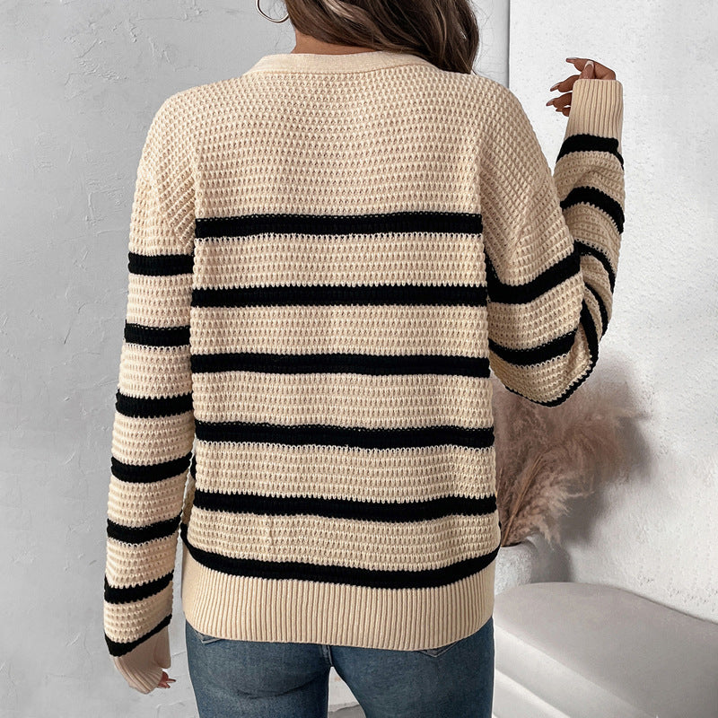 Dame strikpullover med knapliste Stilla