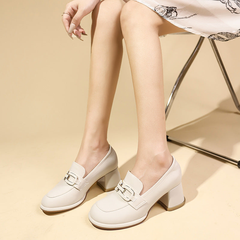 Dame Chunky Heel Slip-On Loafers med dekorativ spænde Stilla