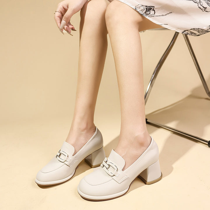 Dame Chunky Heel Slip-On Loafers med dekorativ spænde Stilla