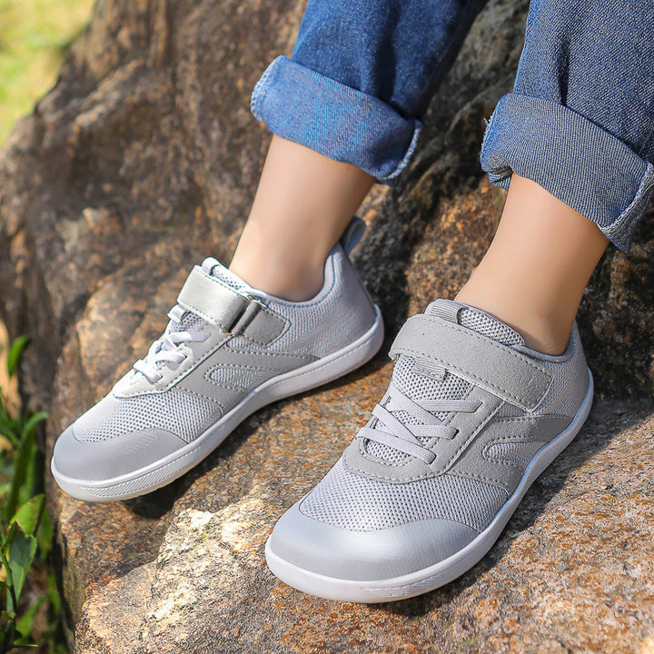 Unisex nan sporty hverdagssneaker med velcro, fleksibelt komfortfodseng og profileret multidirektionelt profil Skovae