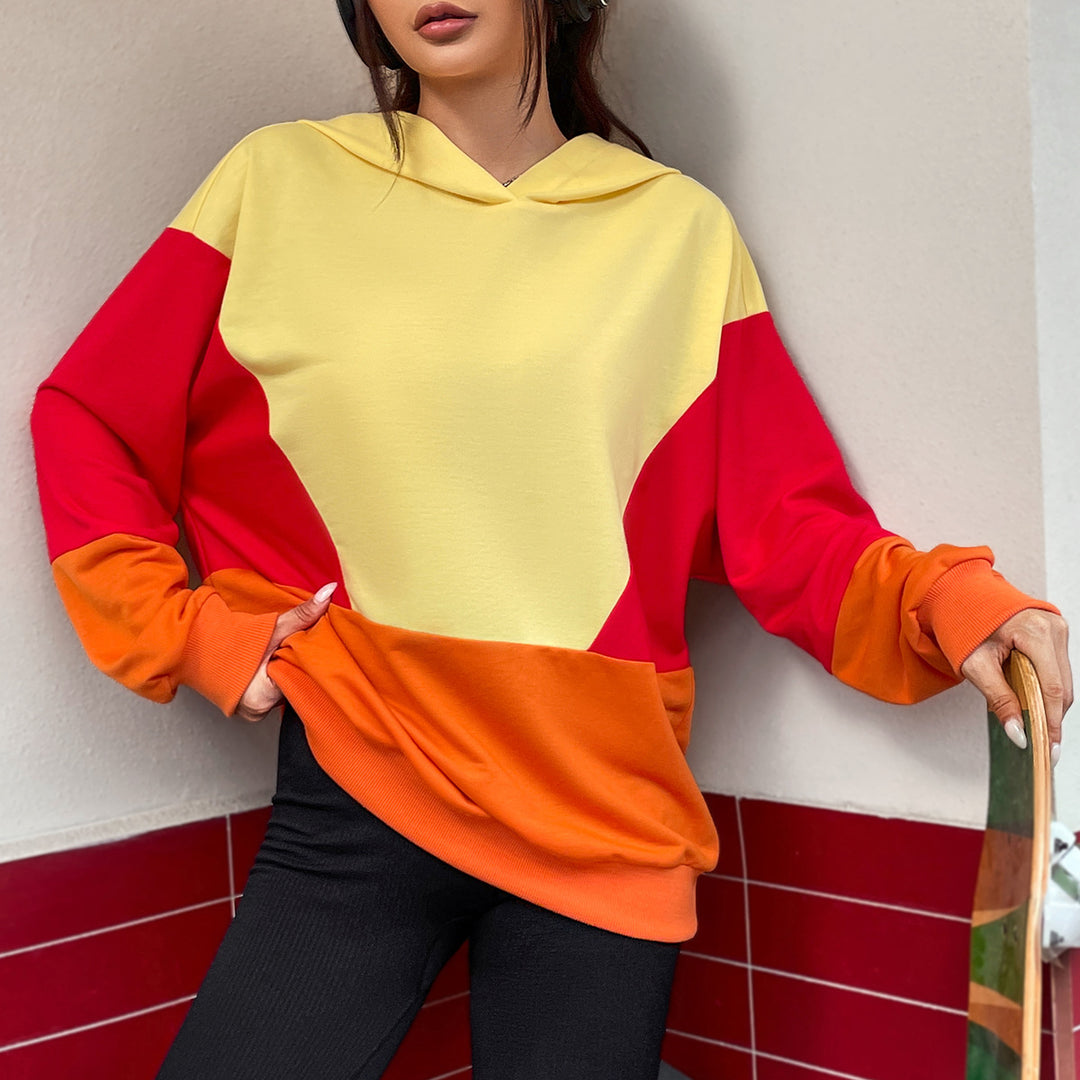 Kvinders afslappede hoodie med farverig farvebloksdesign Stilla