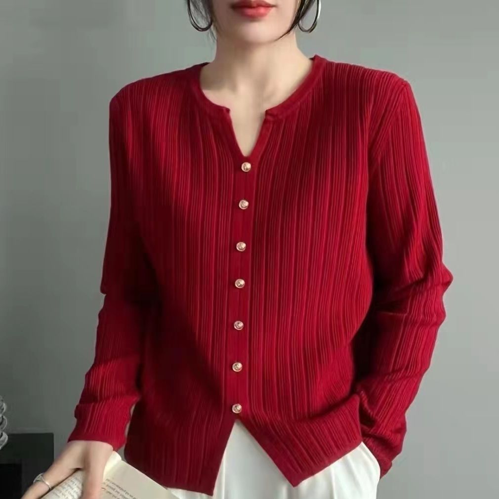 Dame elegant skjorte bluse med fine plisseringer og knapdetaljer Stilla