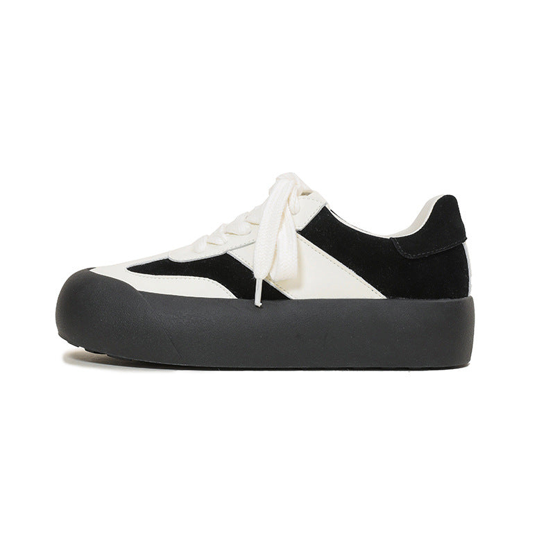 Dame Plateau Sneakers med moderigtigt overmateriale og ergonomisk sål Stilla