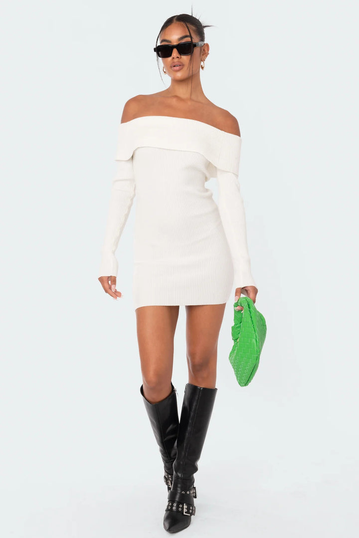 Damer Off-Shoulder Strikkjole med figursyet snit og ribbedetaljer Skovae
