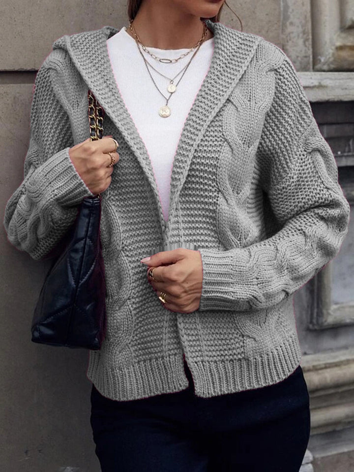 Kvinders chunky strik cardigan med hætte og struktureret kabelmønster Stilla