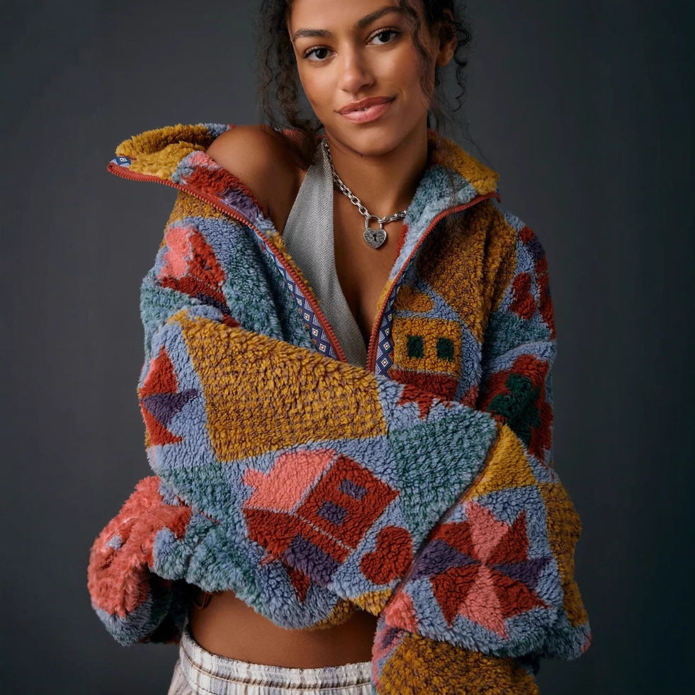 Dame Cozy Fleece Jakke med Farverigt Patchwork Mønster Stilla