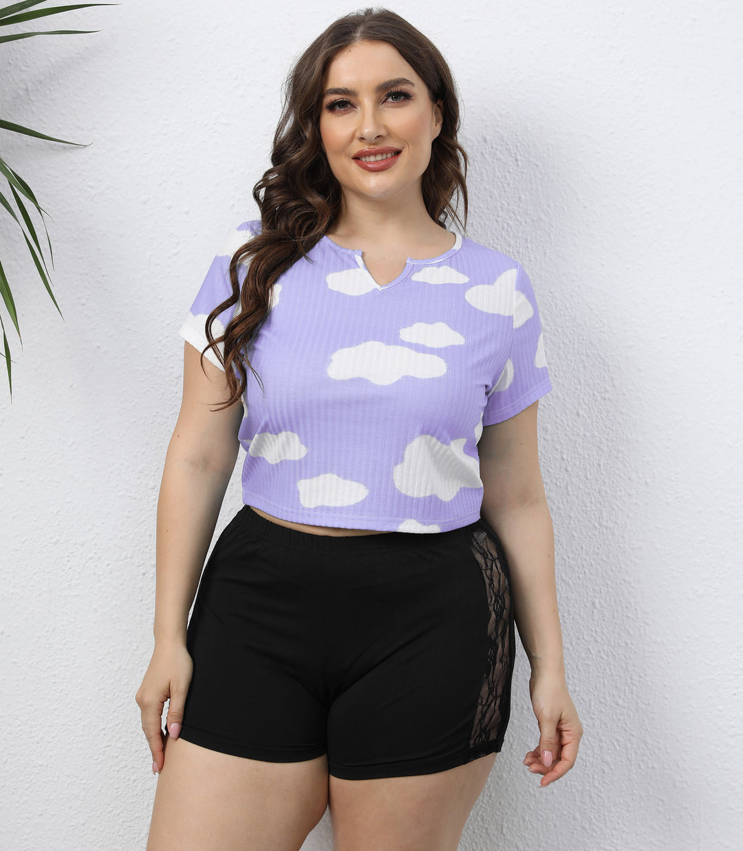Dame cropped T-shirt med sky mønster og elastisk kant Skovae
