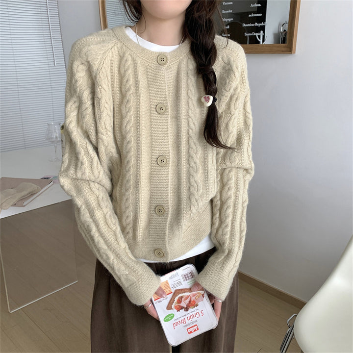 Damer chunky strikket cardigan med kabelmønster og brede ærmer Stilla
