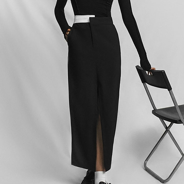 Dame maxiskirt med høj slids og elegant minimalistisk design Stilla