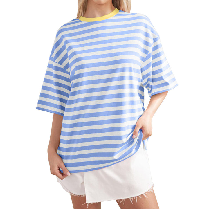 Dame Oversized stribet T-shirt med rund halsudskæring og korte ærmer Stiila