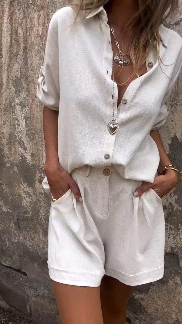 Dame Kort jumpsuit med elegant skjortekrave og taljebælte Skovae