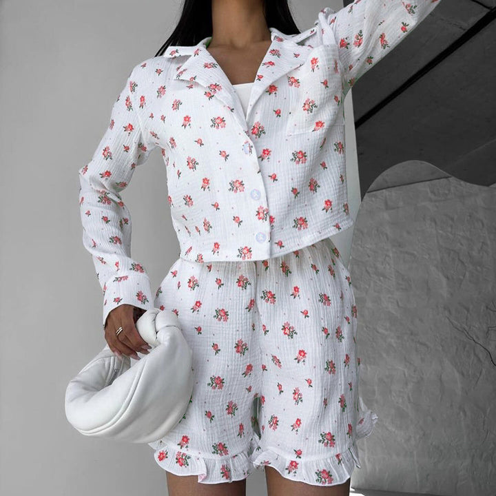 Dame pyjamasæt med blomstermønster og rynkede afslutninger Stilla