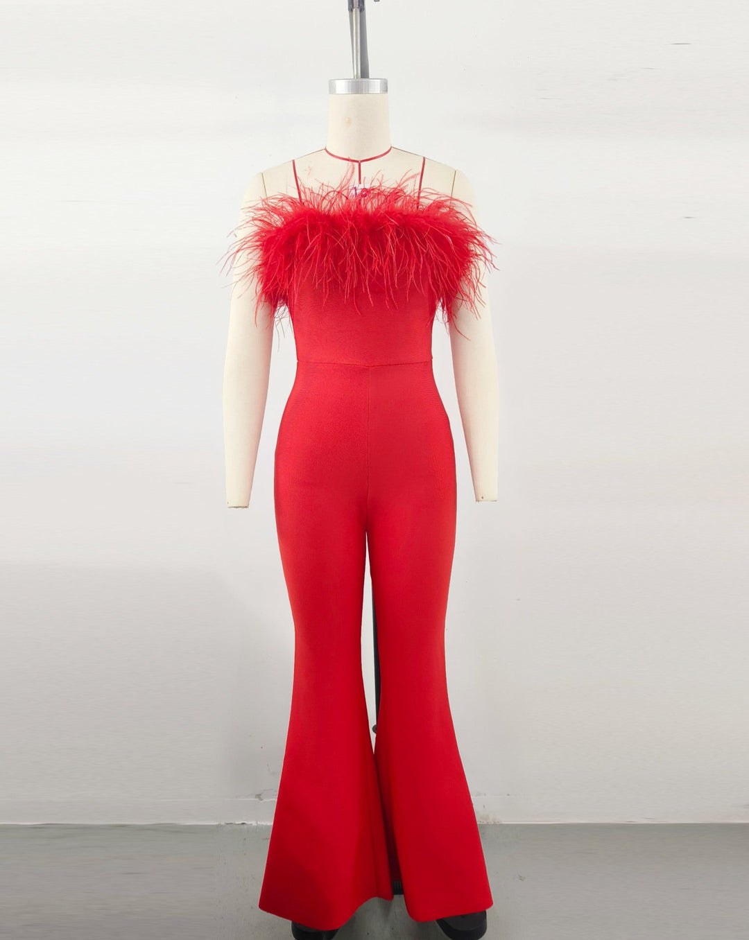 Dame Culotte-Overall med Glamourøst Fjerbesæt Skovae