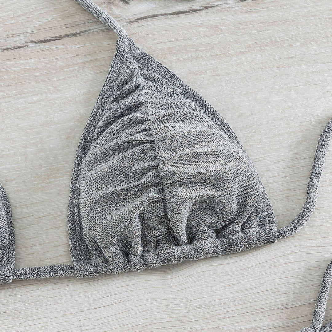 Dame Triangel-Bikini-Sæt med elegante flæseelementer og modigt bindsdesign Stilla
