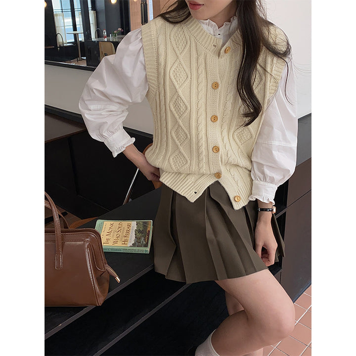 Kvindernes strikkede vest med dekorative knapdetaljer Stilla