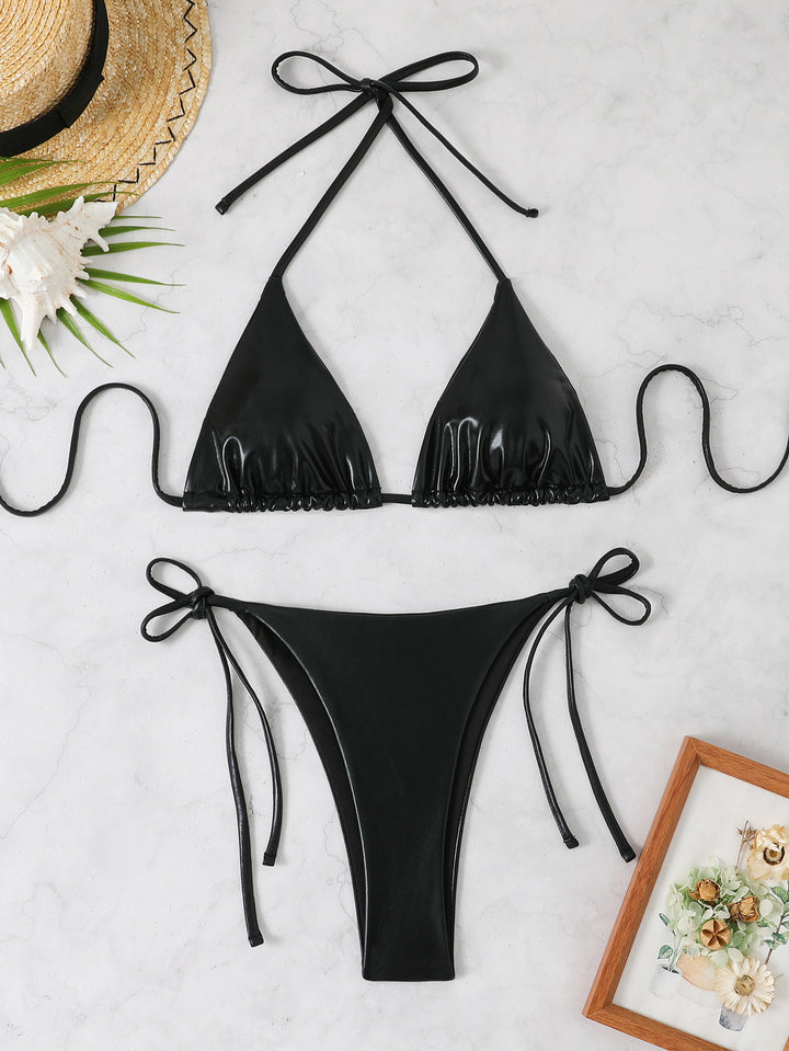 Dame triangel-bikini med skinnende finish og justerbare stropper Skovae