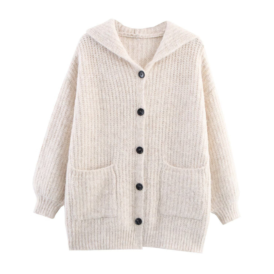 Dame strikjakke med hætte og dekorative knapdetaljer Stilla