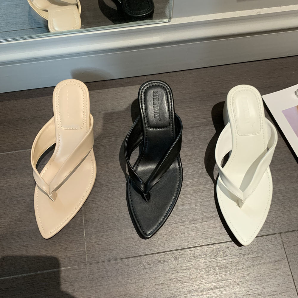 Damer Wedge-sandaler med moderne tæremellemsål og elegant remdesign Stilla