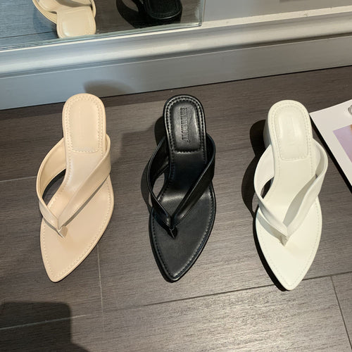 Damer Wedge-sandaler med moderne tæremellemsål og elegant remdesign Stilla