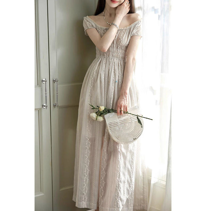 Dame Off-Shoulder Broderet Maxi-Kjole med Volantdetaljer Stilla