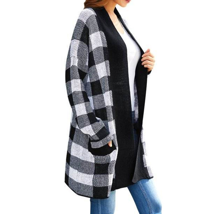 Kvinders chunky strikket cardigan i et klassisk ternet mønster med en afslappet pasform Stilla
