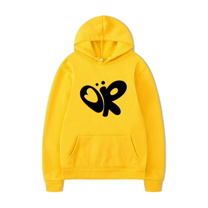 Dame hoodie med stort print og praktisk kænguru lomme Skovae