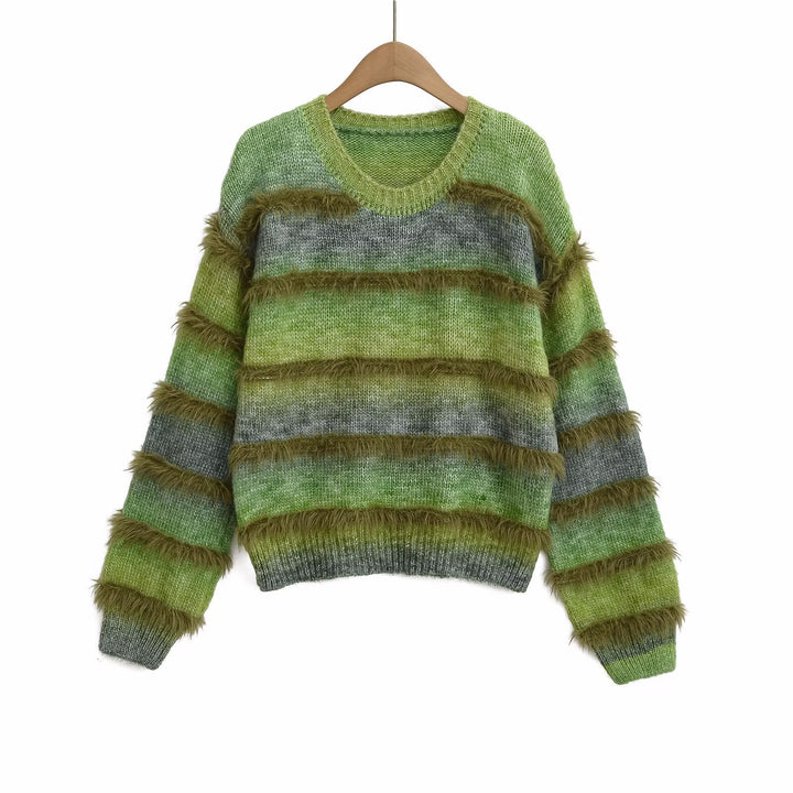 Dame strikpullover med fluffy elementer og farverigt stribemønster Stilla