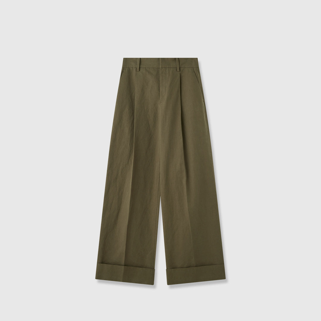 Dame bred sommerbukser lavet af let, åndbart materiale med elegante folder Stilla