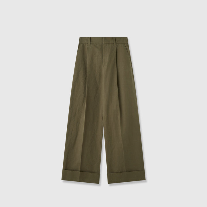 Dame bred sommerbukser lavet af let, åndbart materiale med elegante folder Stilla