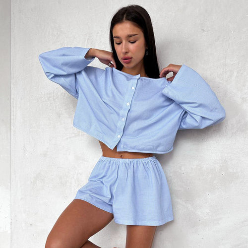 Dame afslappet cropped bluse- og shorts-sæt med vidde skårne ærmer og knapdetaljer Stilla