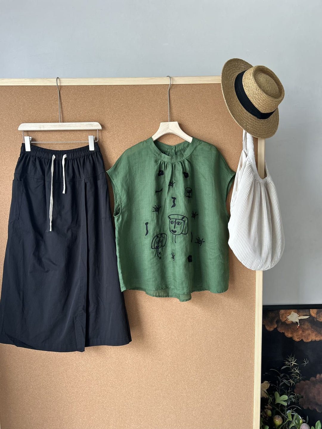 Femme Kunstnerisk Broderet Bluse med Flydende Snit Stilla