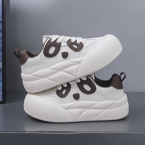 Dame Sneakers i moderne komfort-design med robust såleprofil og åndbar overfladestruktur Stilla