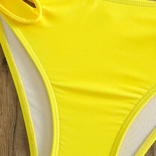 Dame bikini sæt med trendy crop top og muntert motiv Stilla