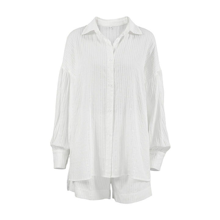 Dame sommer sæt i afslappet stil bestående af stribet bluse og shorts i løs pasform Stilla