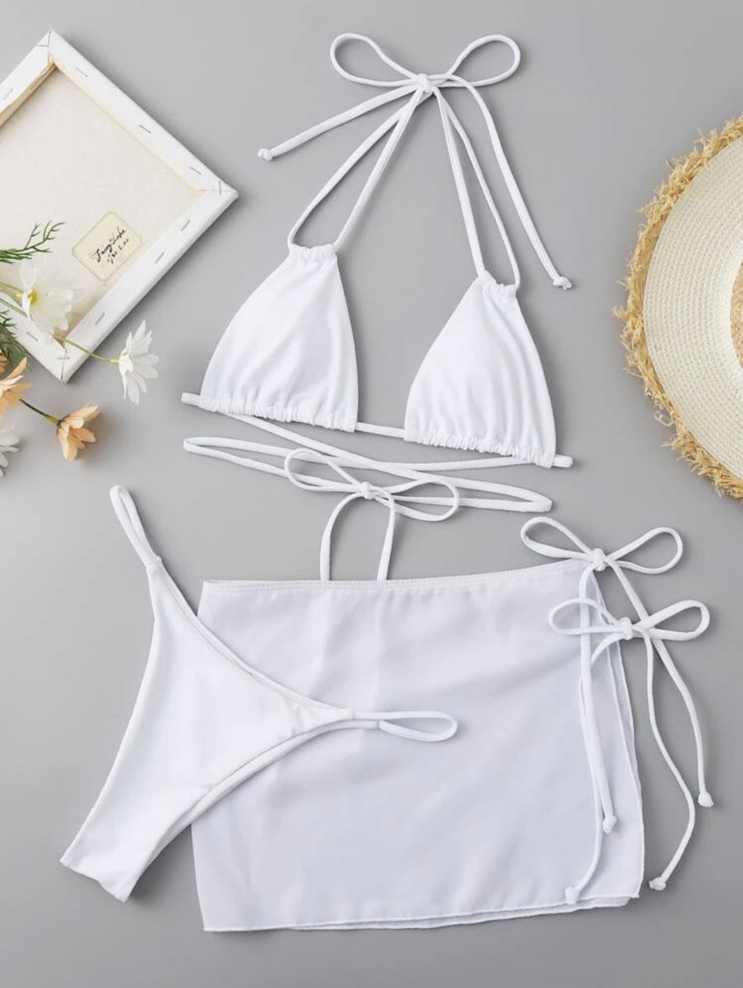 Dame Bikini-sæt med justerbare stropper og en kombineret skirt Stilla