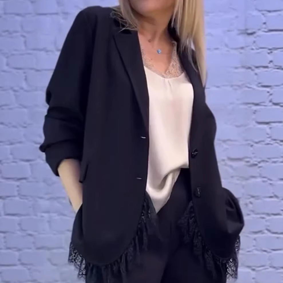 Kvindernes elegante blazerjakke med blonderdetaljer Stilla