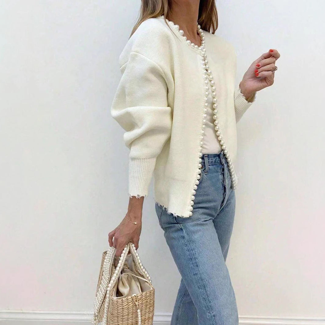 Kvinders elegante cardigan med perleprydede knapdetaljer og moderne snit Stilla