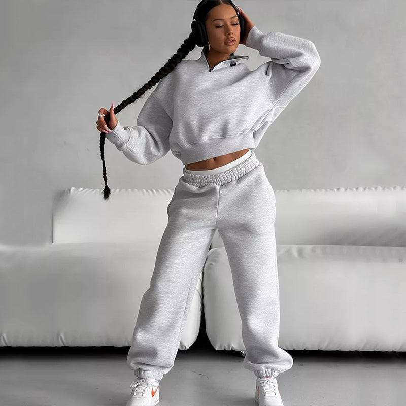 Klassisk cropped sweatshirt til kvinder med høj krave Skovae