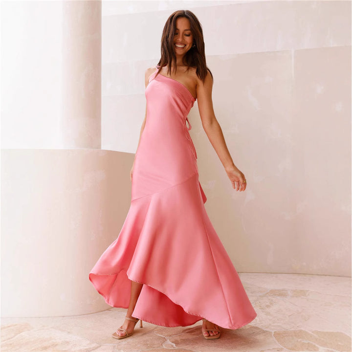 Kvinder Elegant Maxi Kjole med Asymmetrisk Strop og Flydende Stof Stilla