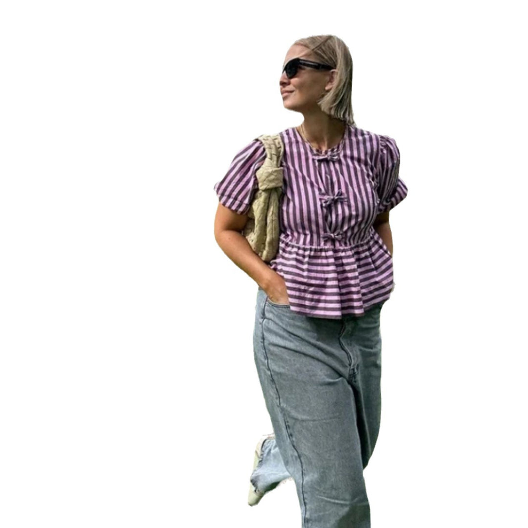Kvinders fritidsbluse med moderne stripe mønster og afslappet snit