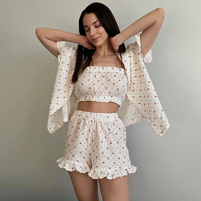 Dame sæt bestående af ærmeløs top og shorts med flæse detaljer Stilla