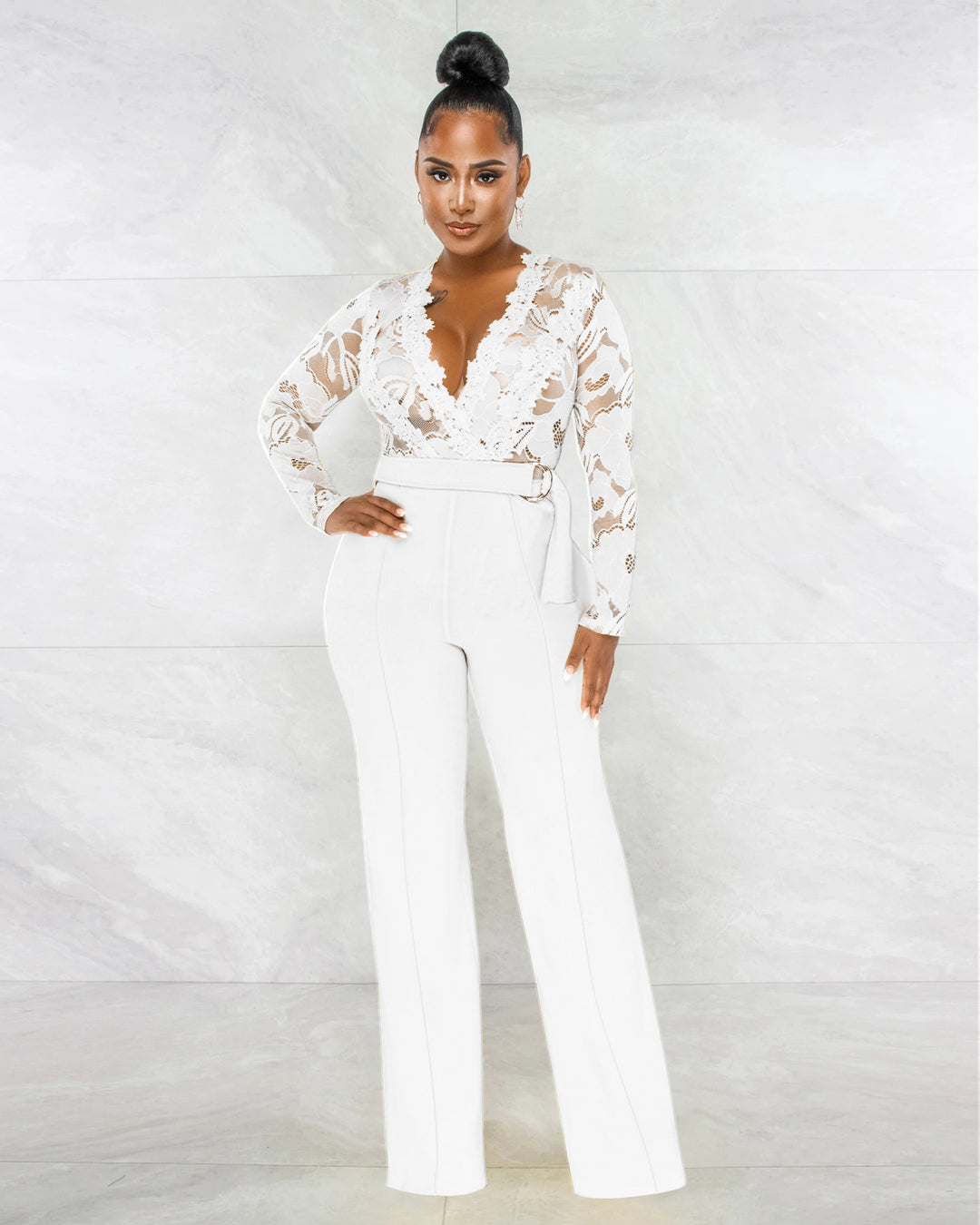 Dame Elegant Jumpsuit med dyb V-udskæring og spidsedetaljer Stilla