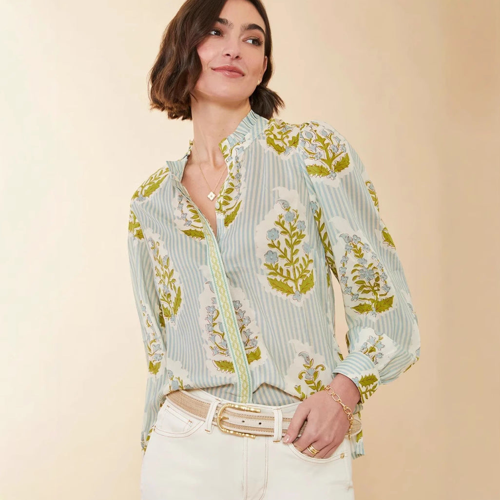 Damebluse med blomstermønstre og ståkrave Stilla